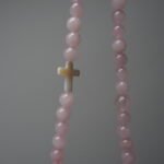 Cruz nacar rosario Santa Teresita del Nino Jesus hecho a mano