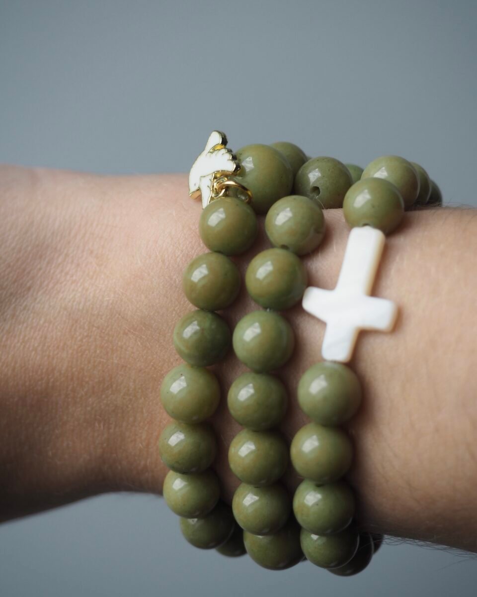 Rosario artesanal Espiritu Santo agata verde oliva Agnus